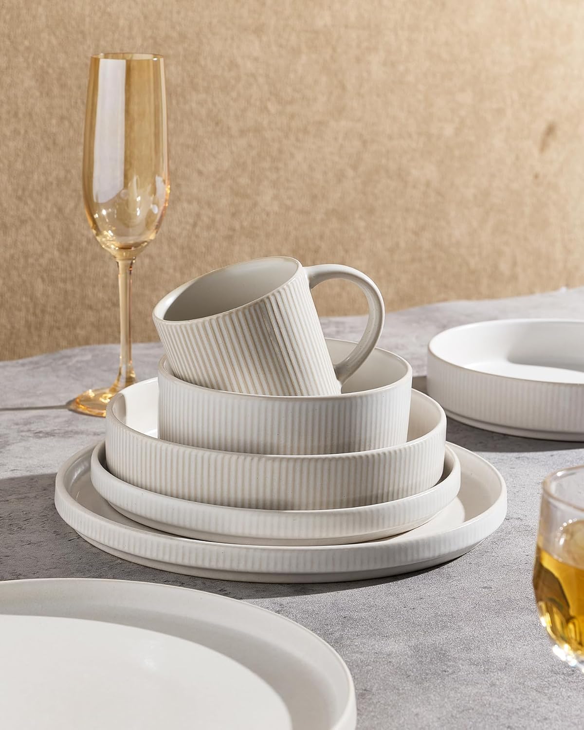 Modern Ceramic Dinnerware Set – Minimalist Plates & Bowls Collection