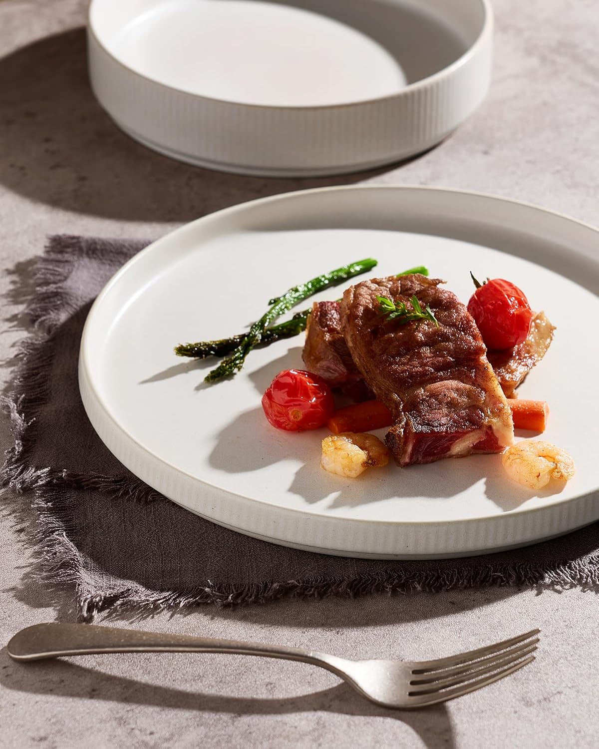 Modern Ceramic Dinnerware Set – Minimalist Plates & Bowls Collection
